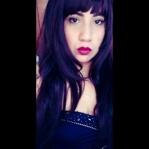 Meet your Posher, Valerie